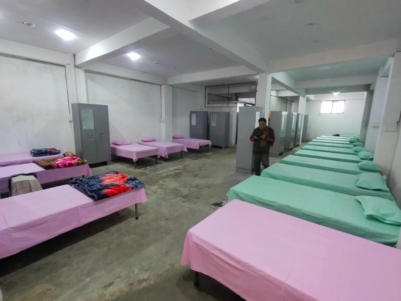Bed and Breakfast Nityanand Prayagraj Exterior foto